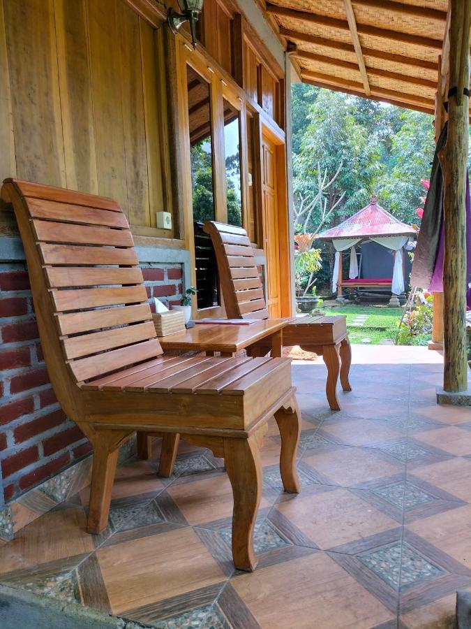 Friendly Homestay Lemukih Singaraja Zewnętrze zdjęcie