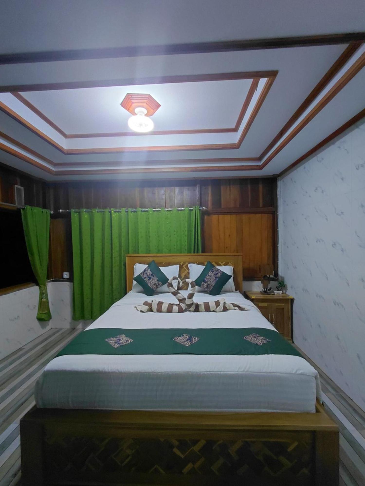 Friendly Homestay Lemukih Singaraja Zewnętrze zdjęcie